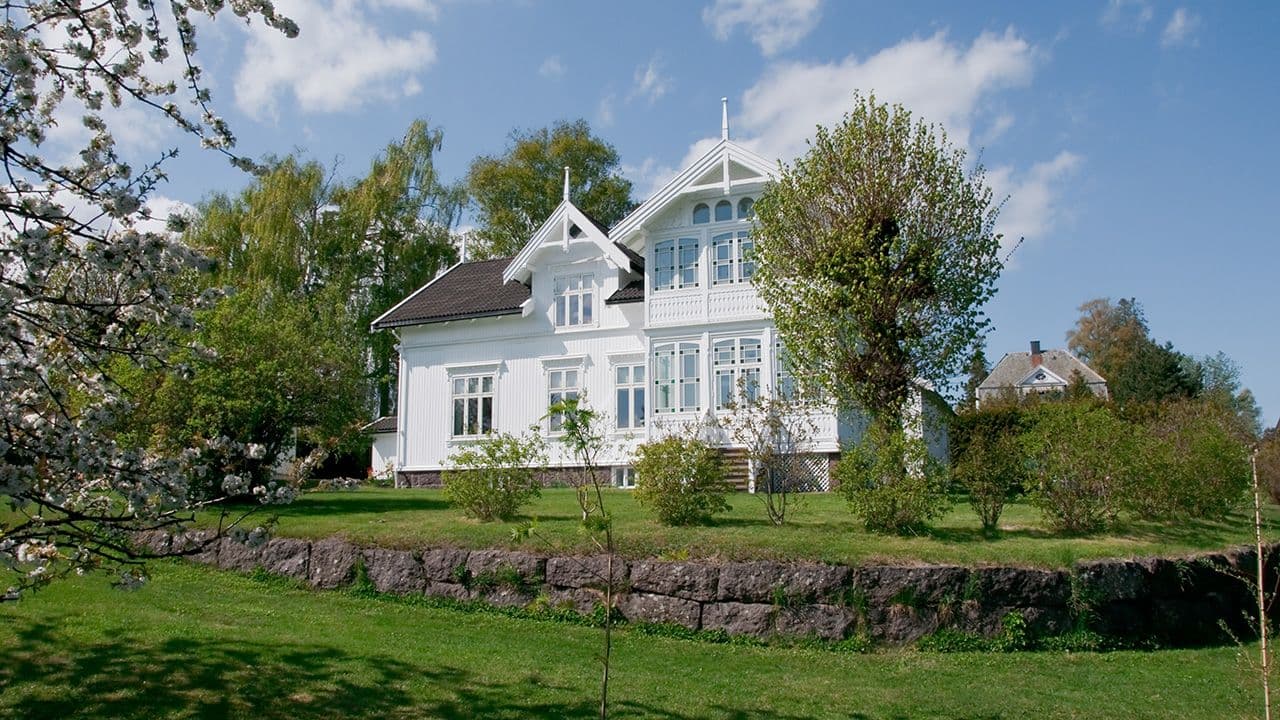 Ny kledning på gammelt hus i profilen sveitserkledning.