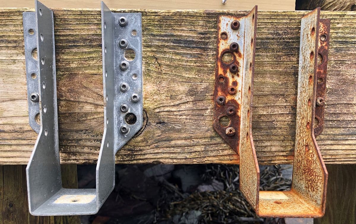 Nærbilde av ZPRO beslag for utendørs bruk.