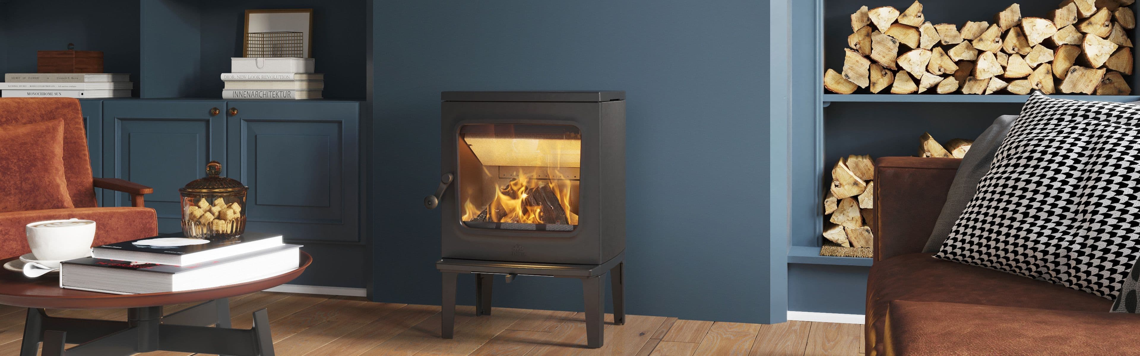 Liten peis i blå stue.