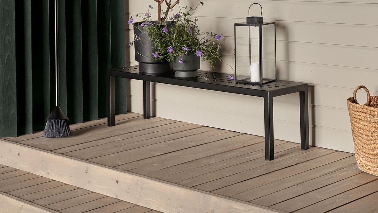 Grå terrassebeis. Jotun Trebitt terrassebeis 90029 Naturlig Sølvgrå.