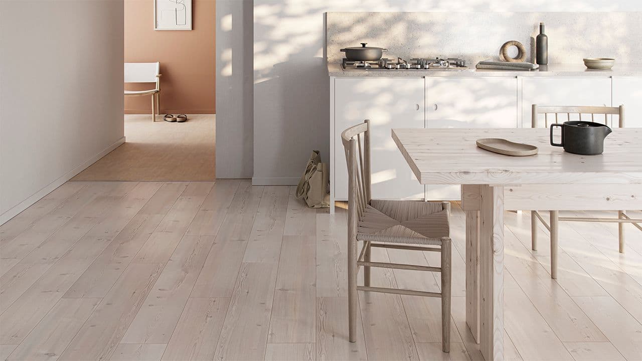 Skandinavisk kjøkken med lys laminat i furu.