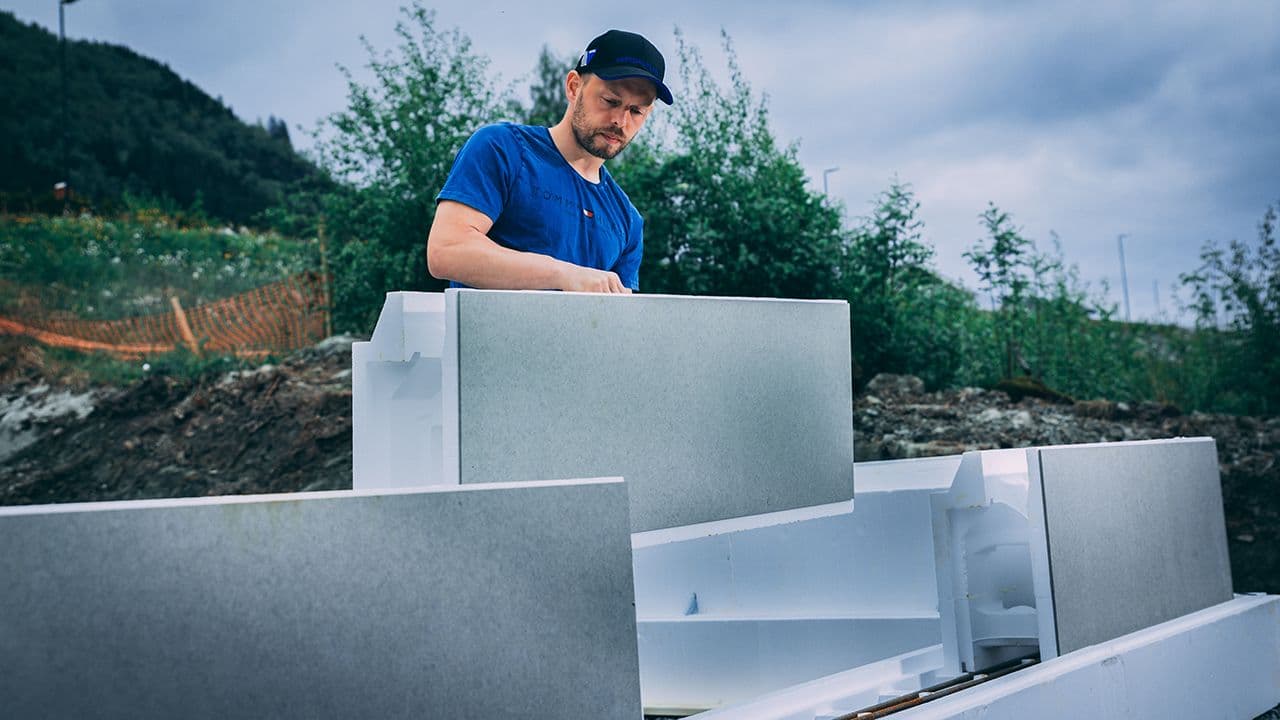 Vegger som bygges med ringmur.