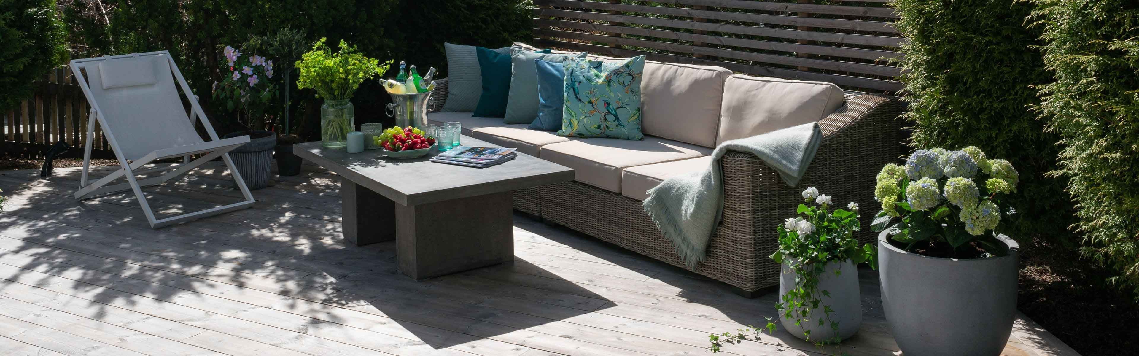 Terrasse med termofuru terrassebord.